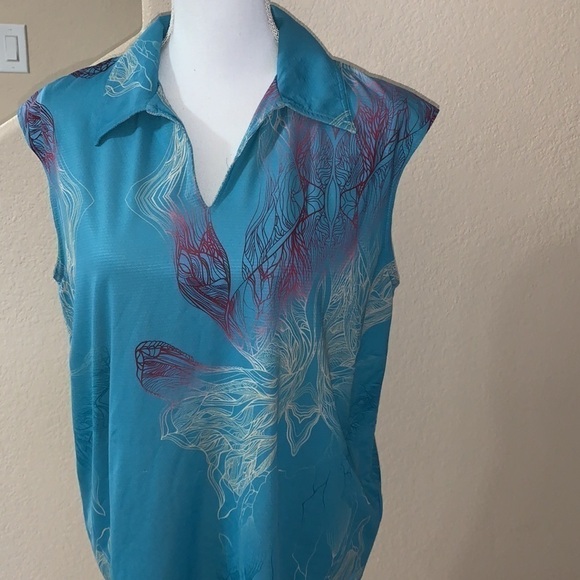 Nike good sleeveless top - Picture 2 of 7